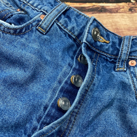 RELISTED H&M High Waisted Mom Jeans Destruct - Picture 9 of 9